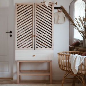 Kaappi Cabinet, Natural