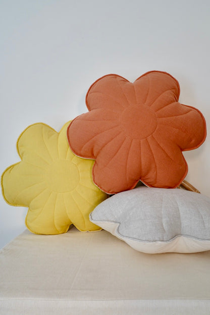 Moi Mili Decorative pillow, Linen Bloom "Sandy Lily"
