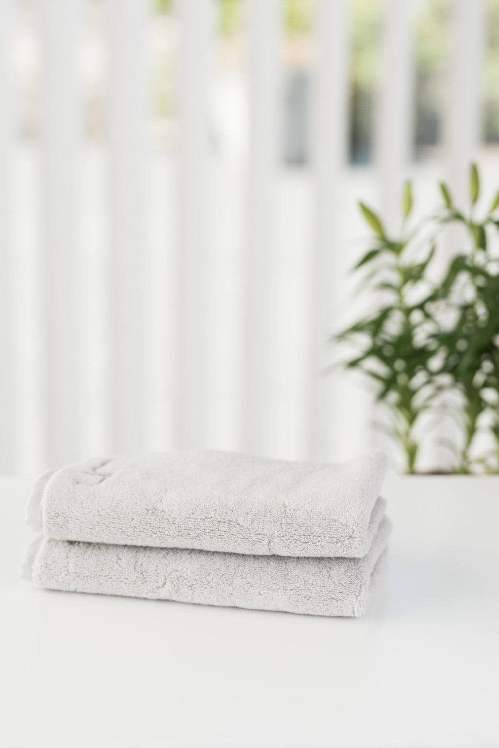 Luin Living Towels, Pearl Grey, 4 different sizes