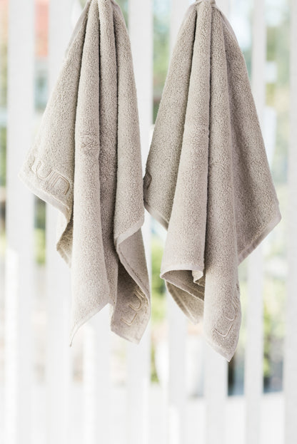Luin Living Towels, Sand, 4 different sizes