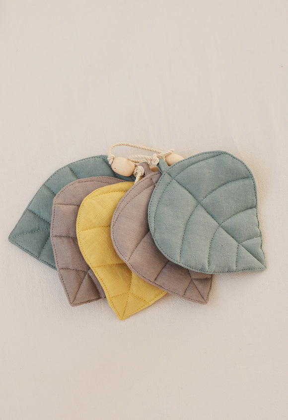 Moi Mili Viiri, Linen Leaf 