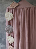 Moi Mili Vuodekatos, Pink and Gold