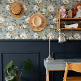 Magnolias On The Blue Background, Tapetti