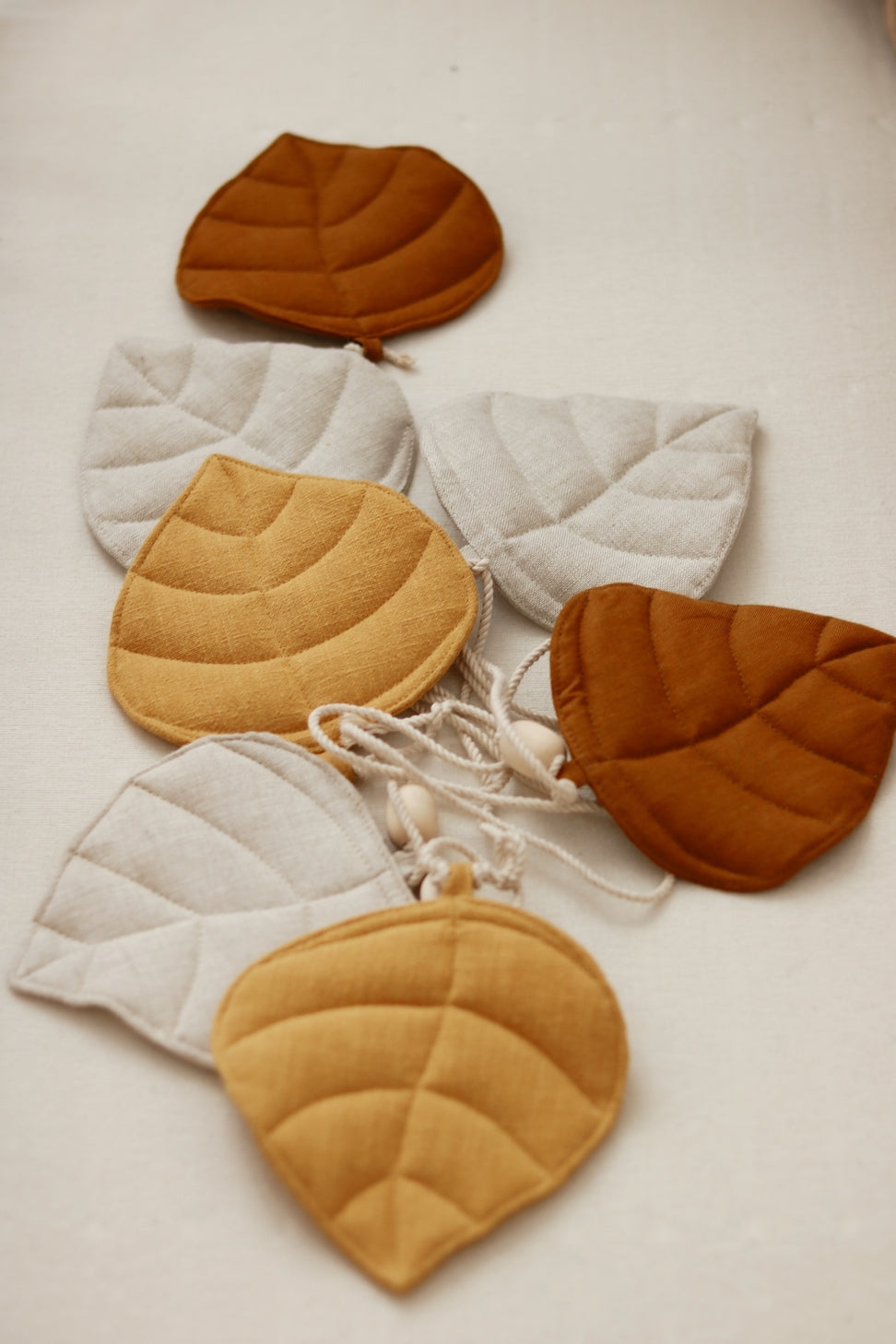 Moi Mili Viiri, Linen Leaf "Ochre"